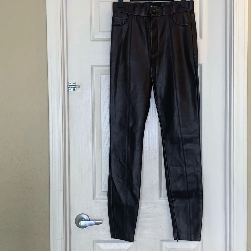 Zara High Waisted Faux Leather Pants Black Size Medium